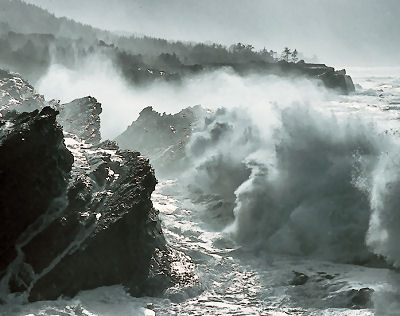 waves_on_rocky_shore